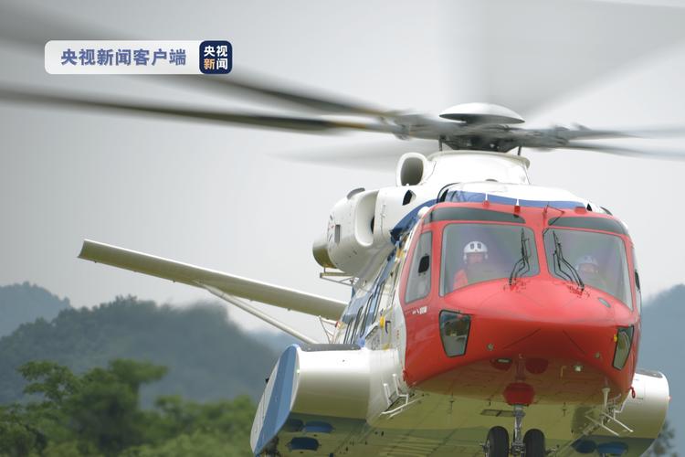 ac313a大型民用直升机首飞成功我国航空应急救援装备再添新利器